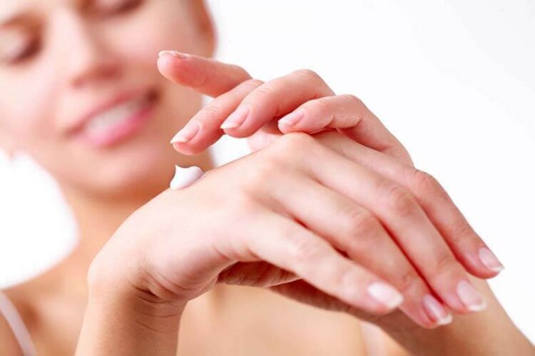 Cabelo, pele e unhas: Veja algumas dicas de como manter a beleza na quarentena