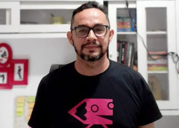 Projeto PALAVRAS realiza oficina de desenho com Daniel Dias
