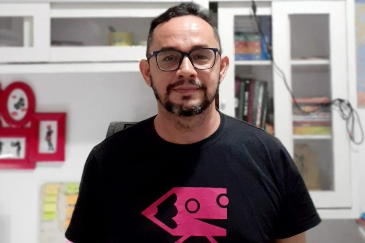 Projeto PALAVRAS realiza oficina de desenho com Daniel Dias