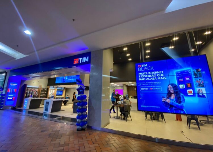 TIM começa 2022 abrindo loja digital e acessível em Fortaleza