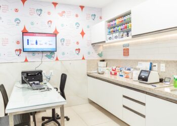 Consultório farmacêutico da rede de Farmácias Santa Branca é referência no setor