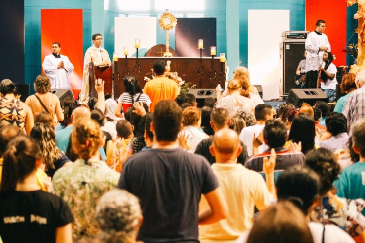 No período do carnaval, Renascer 2022 traz oração, shows, programação interativa e realiza cadastramento de doadores para o Hemoce