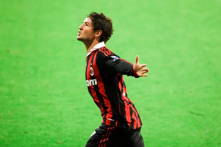 É a última chance de saloon para Alexandre Pato?