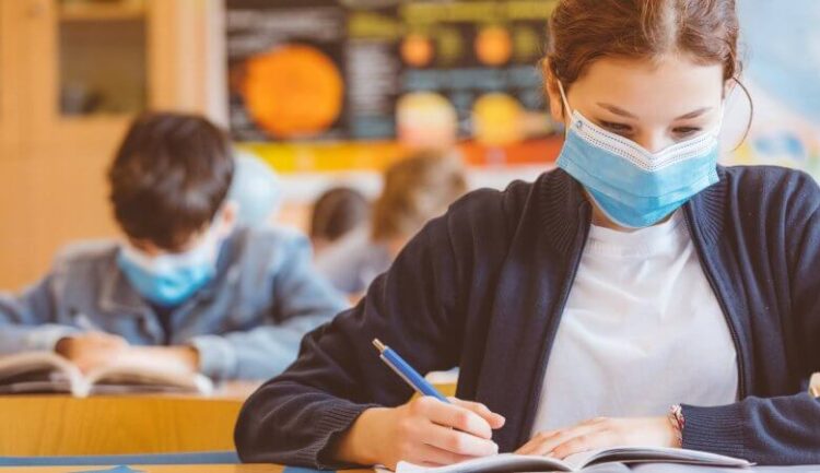 Volta às aulas: orientações para minimizar os riscos de contaminação