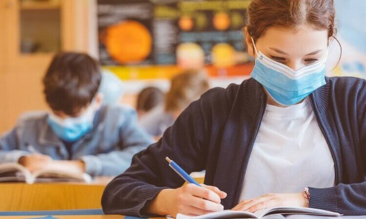 Volta às aulas: orientações para minimizar os riscos de contaminação