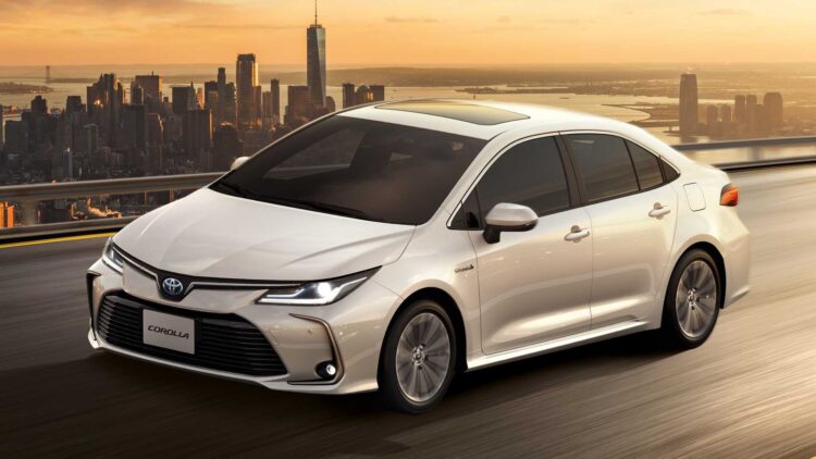 Toyota Corolla é o veículo usado preferido dos cearenses em 2021, aponta a Webmotors