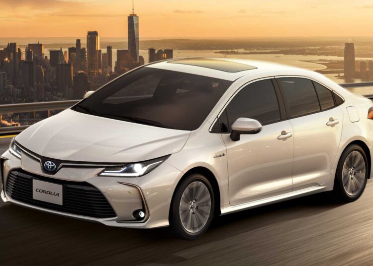 Toyota Corolla é o veículo usado preferido dos cearenses em 2021, aponta a Webmotors