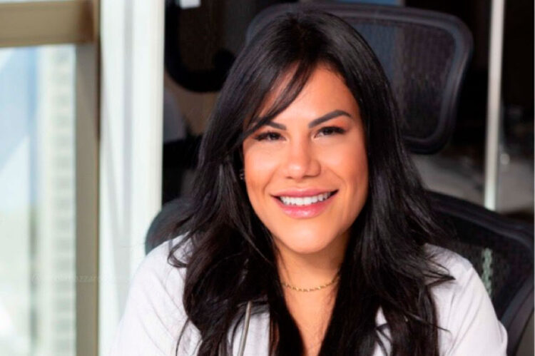 Médica e hipnoterapeuta, Dra. Ludmila Maciel adota método humanizado e combinação de tratamentos para combater a ansiedade