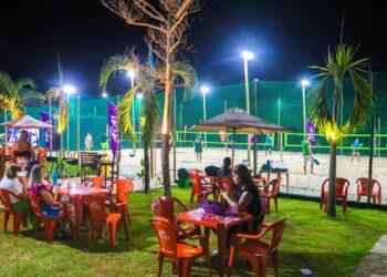 Arena 085 inaugura espaço de beach club em Fortaleza e realiza aulão especial de Dia dos Pais
