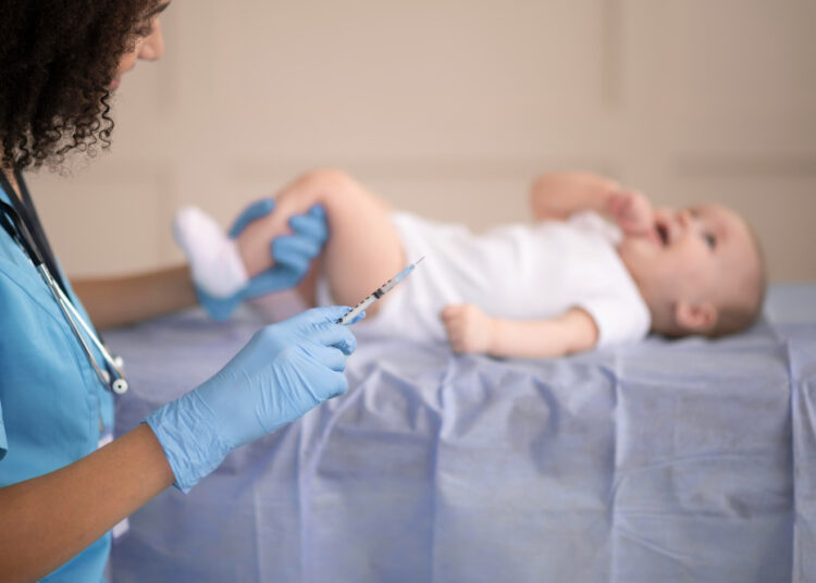 Principais vacinas e reações em bebês