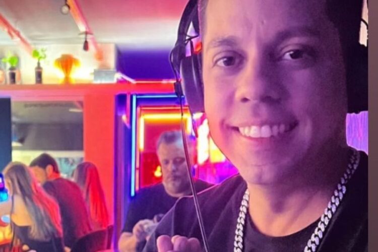 DJ Tai anima as noites do Spirit Bar
