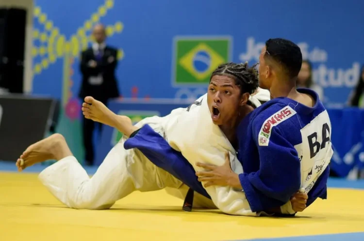Judoca de Maracanaú conquista o ouro nos Jogos da Juventude
