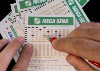 Mega sena acumula e pode pagar R$100 milhões no próximo sorteio