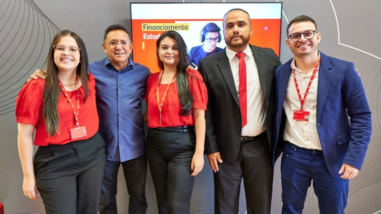 Santander inaugura nova agência em Maracanaú