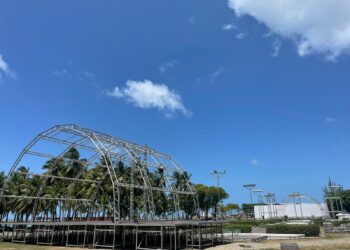 Com estrutura inédita de três palcos, montagem do Ceará Music: O Lançamento começa no Marina Park Hotel