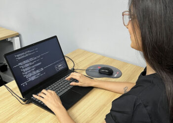 Programa inscreve mulheres gratuitamente para capacitação em tecnologia