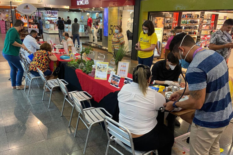 Shopping Benfica recebe evento em alusão ao Dia do Farmacêutico, com serviços gratuitos de atenção à saúde