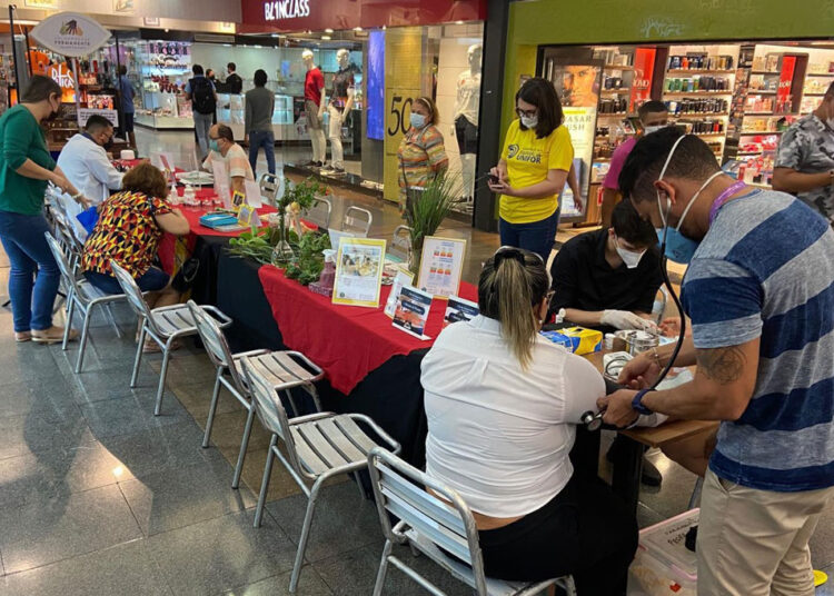 Shopping Benfica recebe evento em alusão ao Dia do Farmacêutico, com serviços gratuitos de atenção à saúde