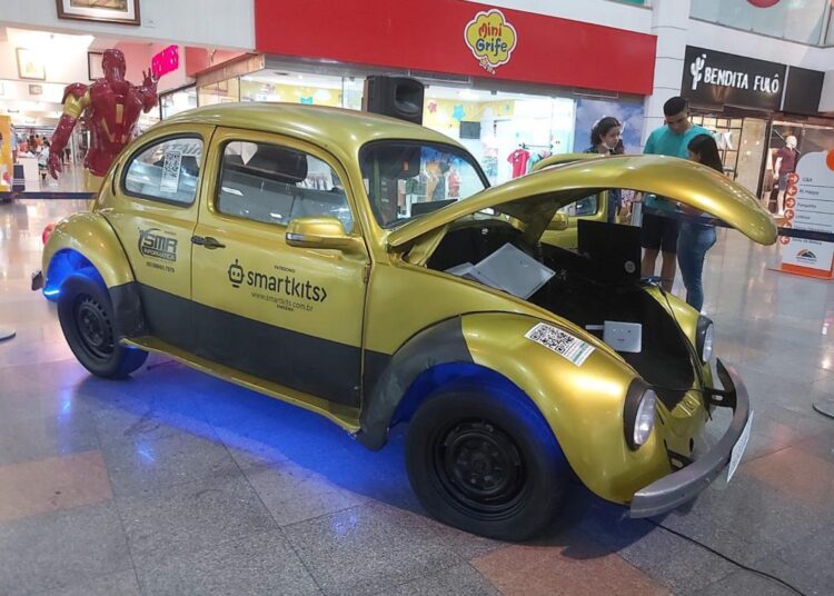Férias no Shopping Benfica: Fusca Tecnológico e Oficina infantil de carrinhos de controle remoto