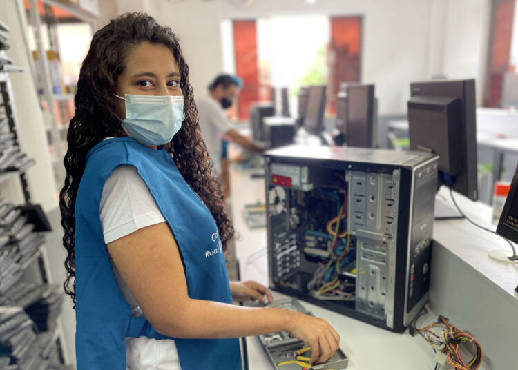 Cursos gratuitos do Centro de Recondicionamento de Computadores Idear estão com vagas abertas para novas turmas
