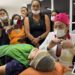 Empresária Joyce Oliveira ministra cursos gratuitos de estética para mulheres em situação de vulnerabilidade em Fortaleza