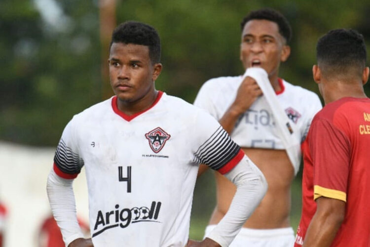 Fluminense-RJ assina contrato com atleta do Atlético Cearense
