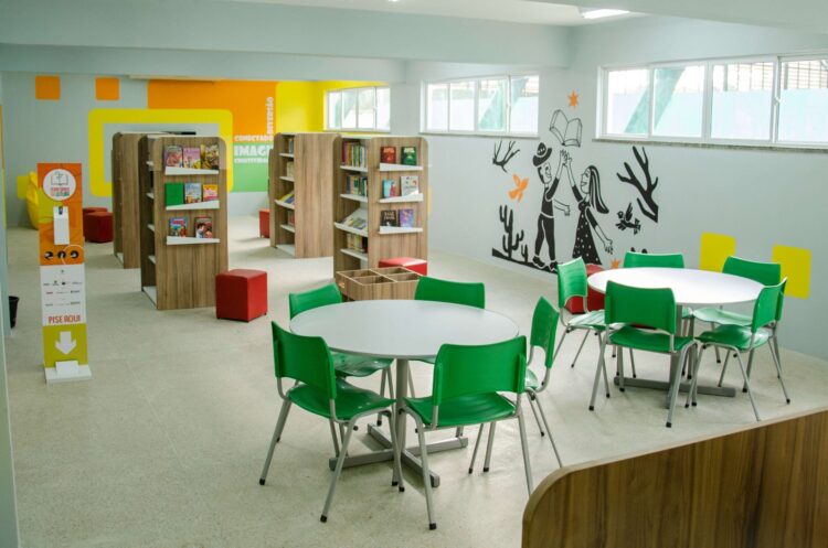 Territórios da Leitura reinaugura oito bibliotecas de escolas públicas em Maracanaú e Forquilha