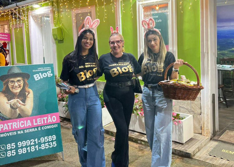 Empresária Patrícia Leitão entrega pães a moradores da Linha da Serra, em Guaramiranga