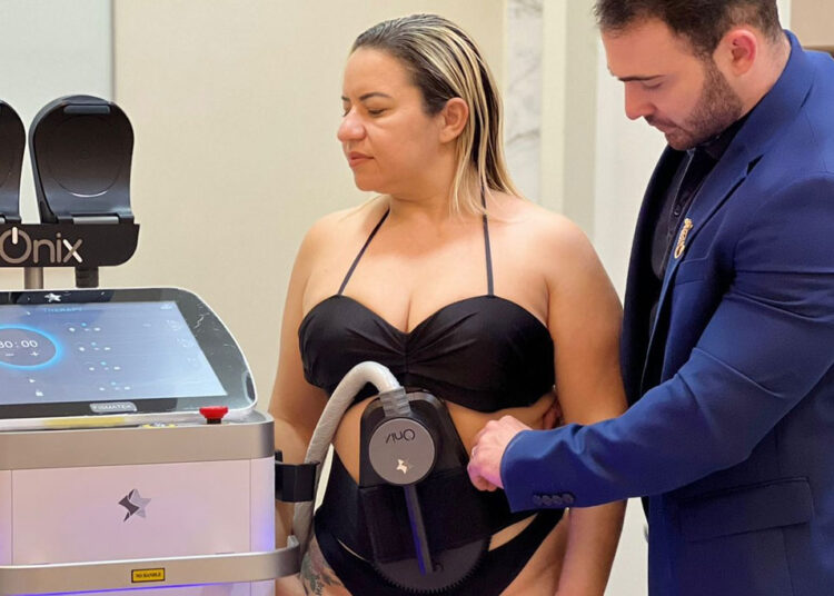 Clínica Rennovi inova e traz com exclusividade tecnologia que defini os músculos e quebra gordura ao mesmo tempo