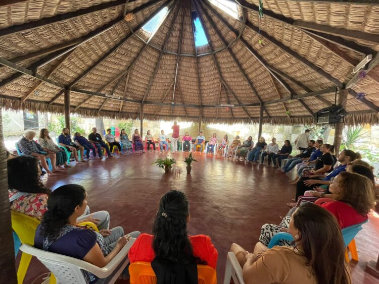 Instituto Parentes reúne técnica, poesia e política a partir da aprendizagem sobre saúde mental e vivências comunitárias
