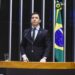 Projeto de lei de Célio Studart cria Farmácia Popular Veterinária