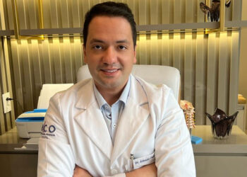 Médico Dr. Rômulo Pinheiro realiza primeira terapia regenerativa da coluna no Ceará