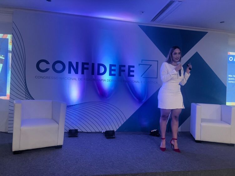 “Rainha do Bumbum”, Dra. Riquena Galvão realiza palestra no 7º Congresso Nacional de Fisioterapia Dermatofuncional e Estetica em Fortaleza