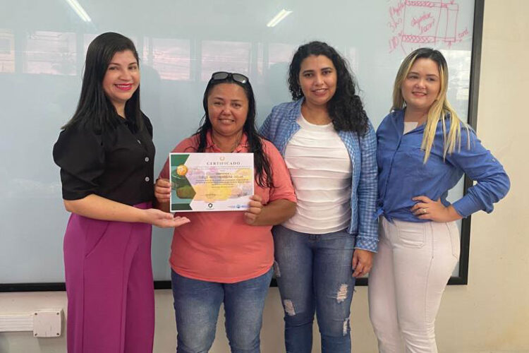 Empoderando Mulheres em Maracanaú: Projeto Crescer da CoBAP forma Alunas em Confeitaria