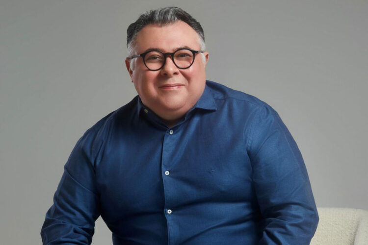 Design de Interiores André Monte apresenta DNA com leitura clássica e ambiente moderno em projetos no Brasil e exterior
