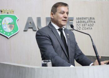 Projeto de indicação para fornecimento de protetores auriculares em locais públicos para Pessoas com Autismo é aprovado na Assembleia Legislativa do Ceará