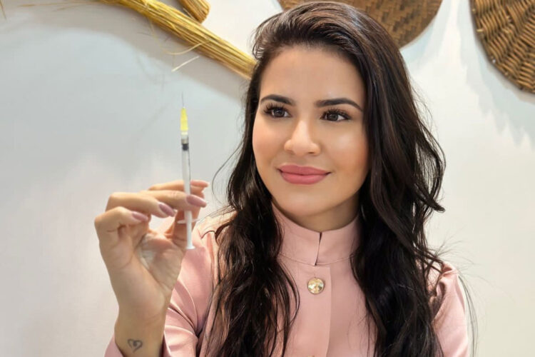 Dermatite seborreica: fatores genéticos e oleosidade contribuem para o surgimento da caspa; saiba quais os tratamentos mais indicados para combatê-la