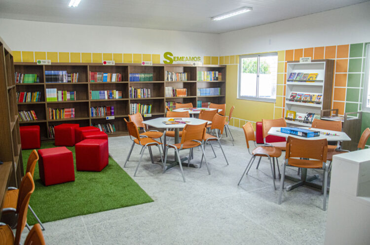 Territórios da Leitura reinaugura seis bibliotecas de escolas públicas em Itapipoca, Maracanaú, Maranguape e Aquiraz