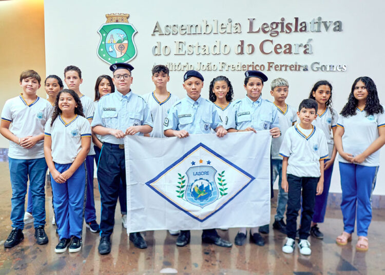 Assembleia Legislativa homenageia 17 estudantes medalhistas de ouro da OBRL