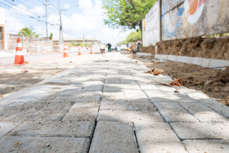 Novo Maracanaú recebe obra de urbanização do Calçadão da Rua 20 com investimento de R$ 398,5 mil