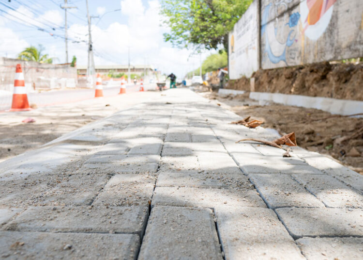 Novo Maracanaú recebe obra de urbanização do Calçadão da Rua 20 com investimento de R$ 398,5 mil