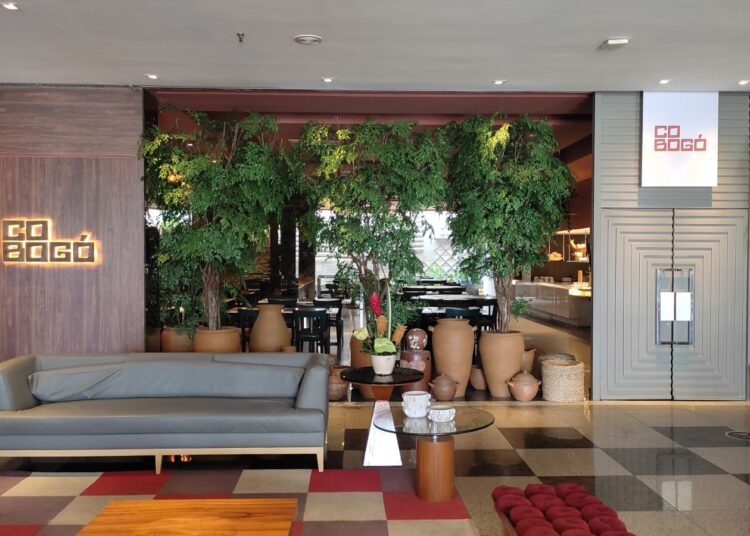 Seara Praia Hotel promove programação especial aos sábados no Restaurante Cogobó