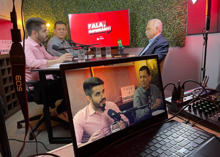 Empreendedores compartilham experiências através do podcast “Fala, Empresário!”