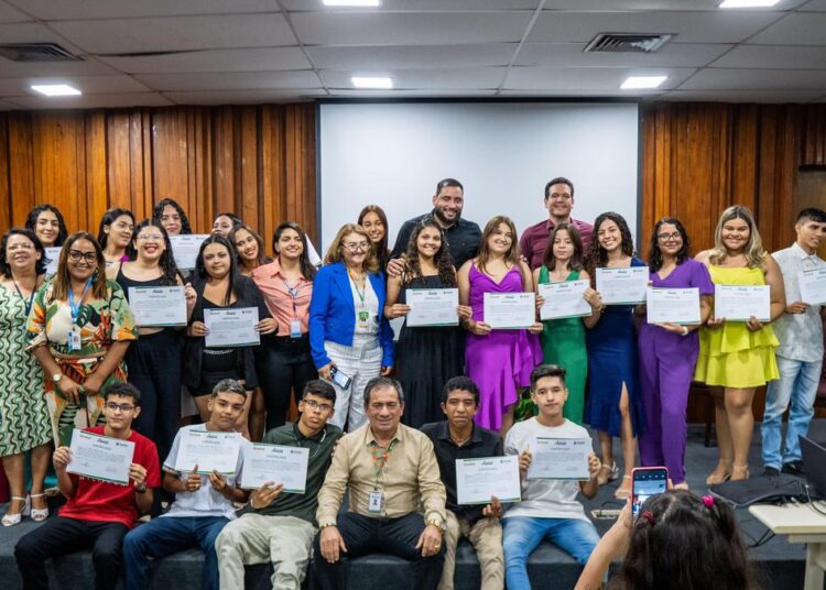 Programa Primeiro Passo capacita jovens para o mercado de trabalho