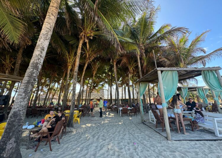 Barraca América do Sol está na lista dos destinos preferidos por cearenses e turistas no Carnaval*