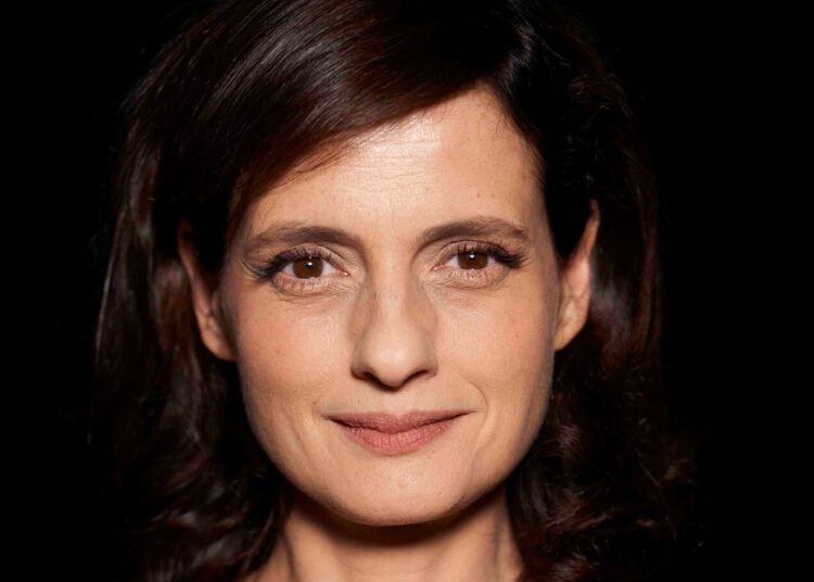 Cimento Apodi realiza evento com a participação da atriz Denise Fraga sobre a humanização das relações
