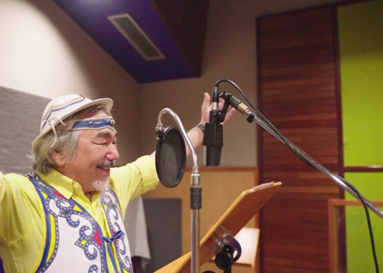Cajuína São Geraldo apresenta jingle com Santanna, O Cantador