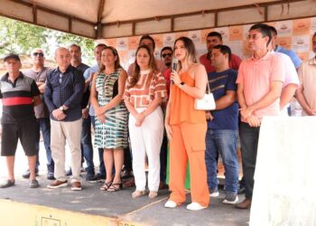 Grupo norte-americano e prefeitura de Camocim iniciam obras poliesportiva às margens da praia de Tatajuba