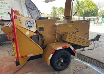 Grupo Marquise doa máquina trituradora de podas de árvores para Maracanaú