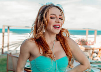 Vitória Fernandez dá os passos de como trabalhar com a arte de encantar com música